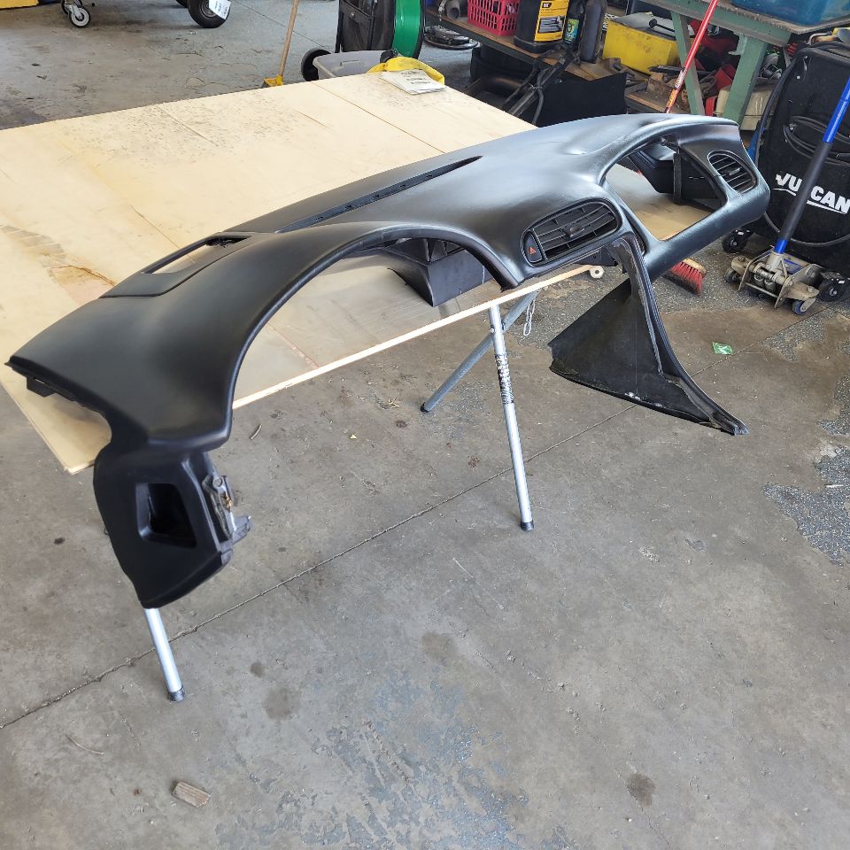 2000 CORVETTE UPPER DASH PANEL PAD BLACK 29505 - image 8