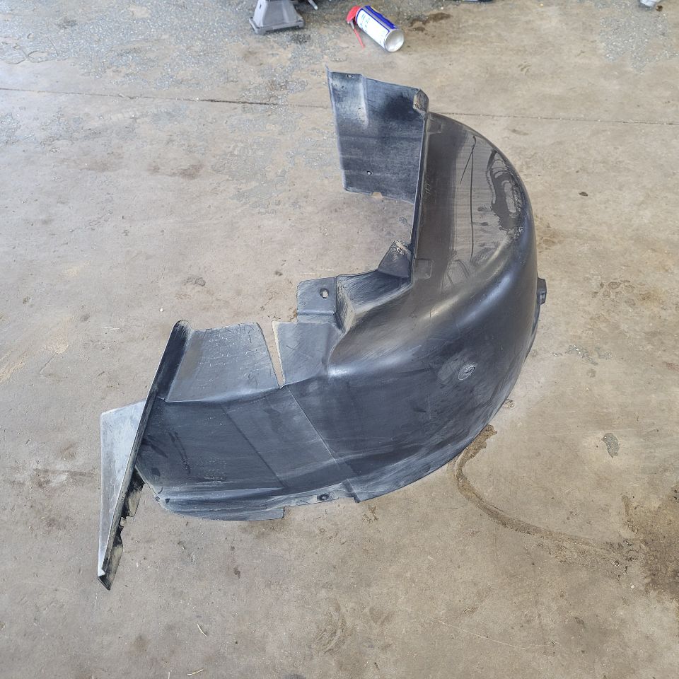2000 CORVETTE LH REAR INNER FENDER LINER 10253795 29507 - image 5