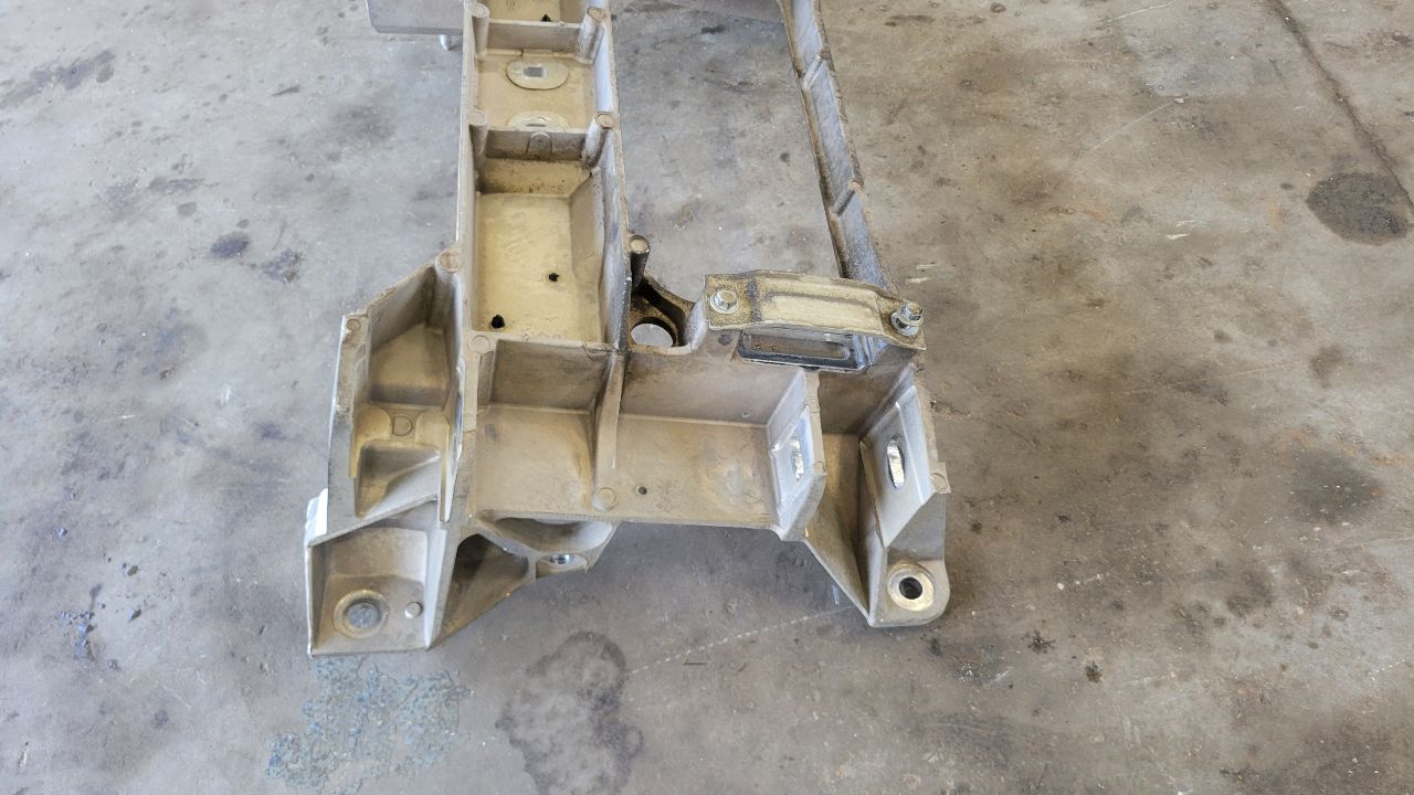 2000 CORVETTE REAR SUSPENSION CROSSMEMBER BARE 74K 29548 - image 2
