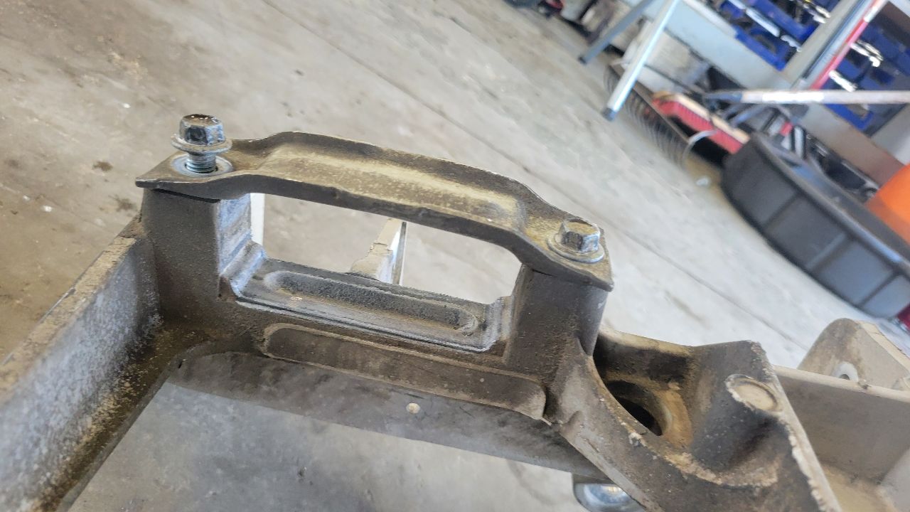 2000 CORVETTE REAR SUSPENSION CROSSMEMBER BARE 74K 29548 - image 7