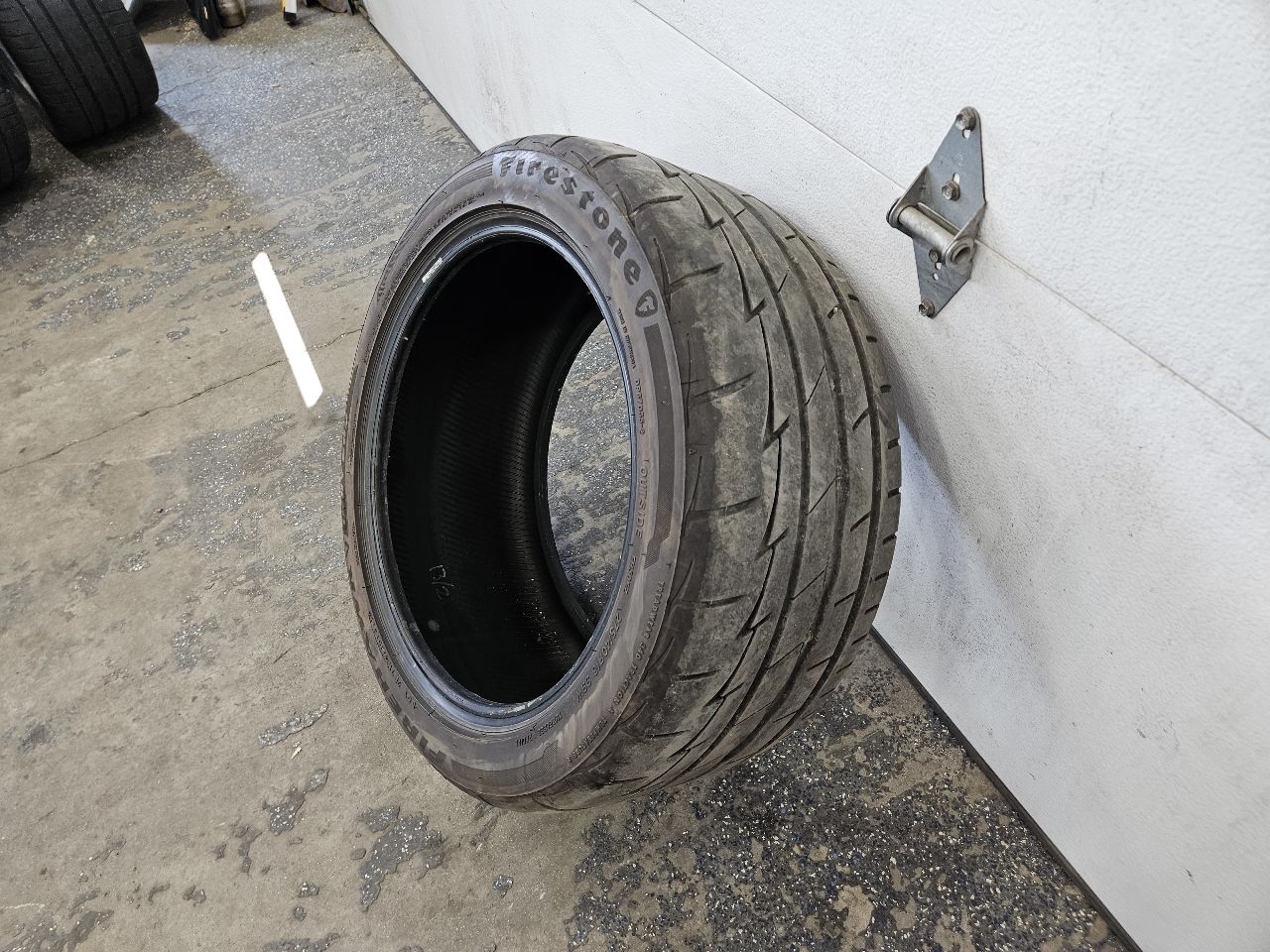 2000 CORVETTE FIRESTONE FIREHAWK INDY 275/40R18 29551 - image 9