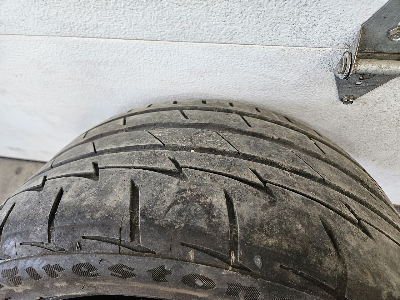 2000 CORVETTE FIRESTONE FIREHAWK INDY 275/40R18 29551 - image 3