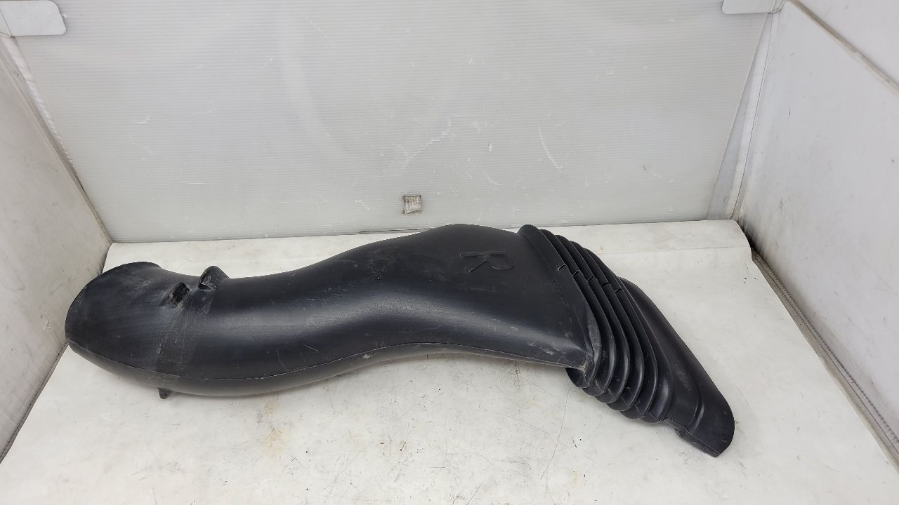 2000 CORVETTE RH PASSENGE FRONT BRAKE COOLING DUCT 29554 - image 1