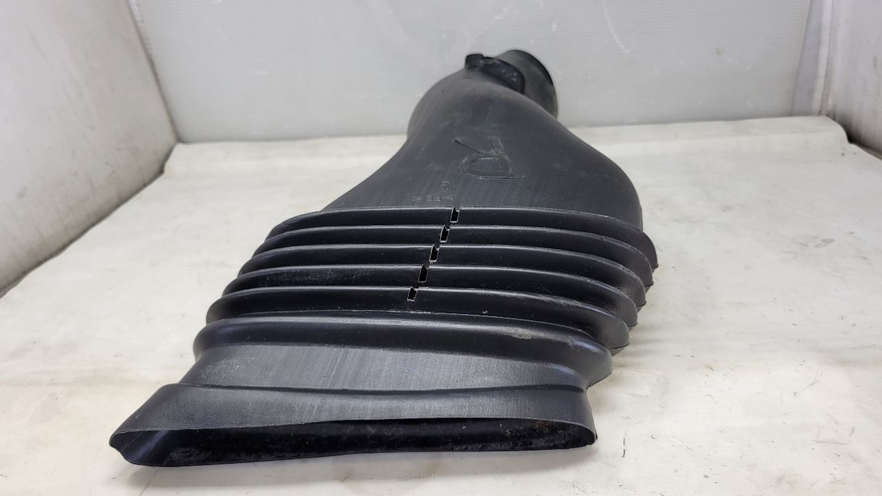 2000 CORVETTE RH PASSENGE FRONT BRAKE COOLING DUCT 29554 - image 3