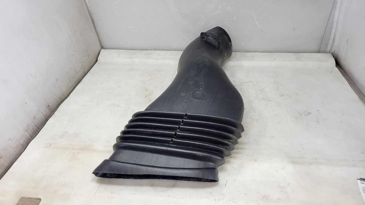 2000 CORVETTE RH PASSENGE FRONT BRAKE COOLING DUCT 29554 - image 4