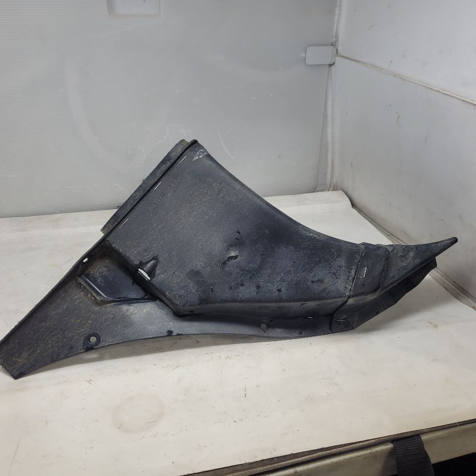 2000 CORVETTE RH FRONT WHEEL LINER 10298464 29573 - image 6