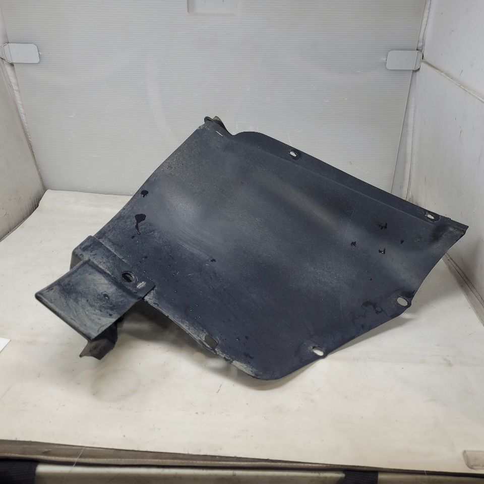 2000 CORVETTE RH FRONT WHEEL LINER 10298464 29573 - image 7