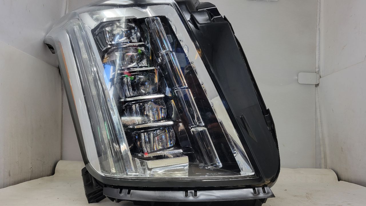 2019 ESCALADE RH HEADLAMP TOP TAB REPAIRED 29580 - image 1