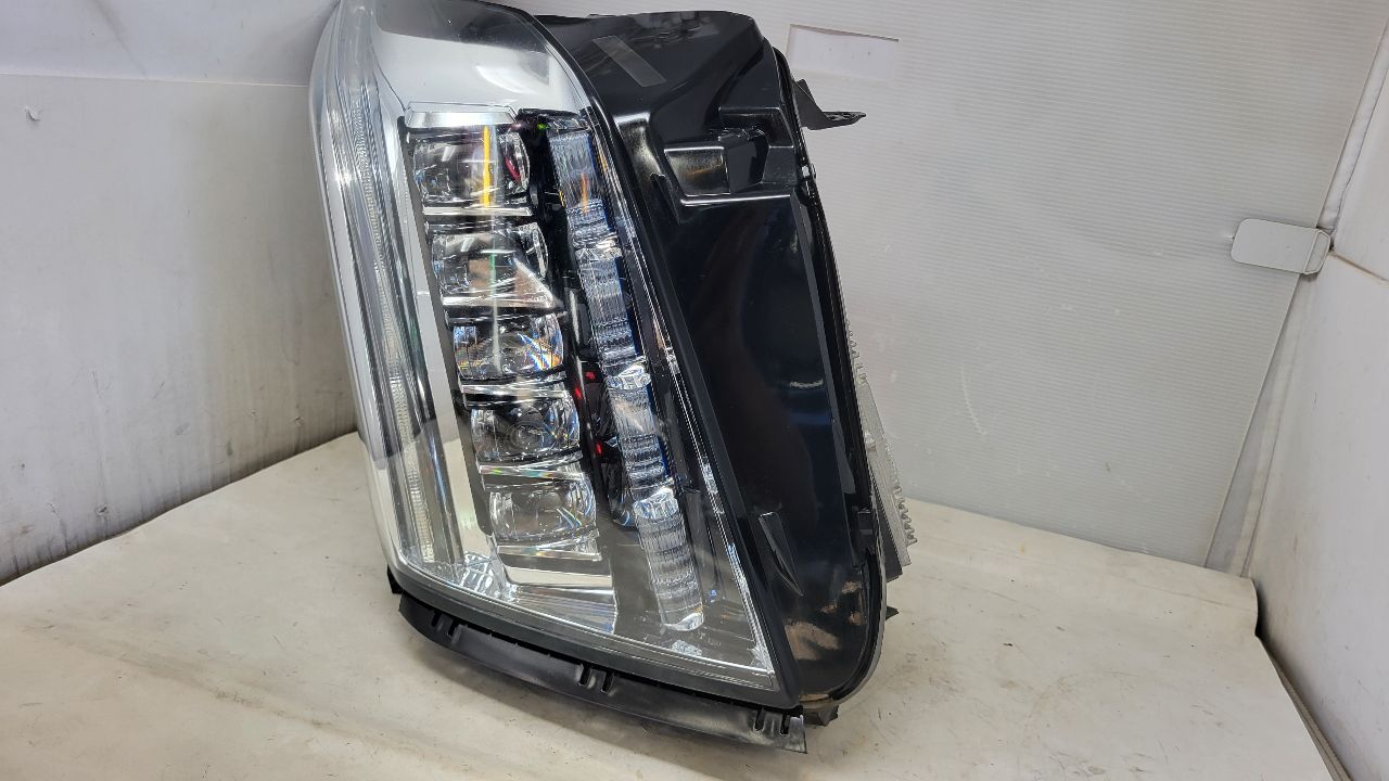 2019 ESCALADE RH HEADLAMP TOP TAB REPAIRED 29580 - image 2