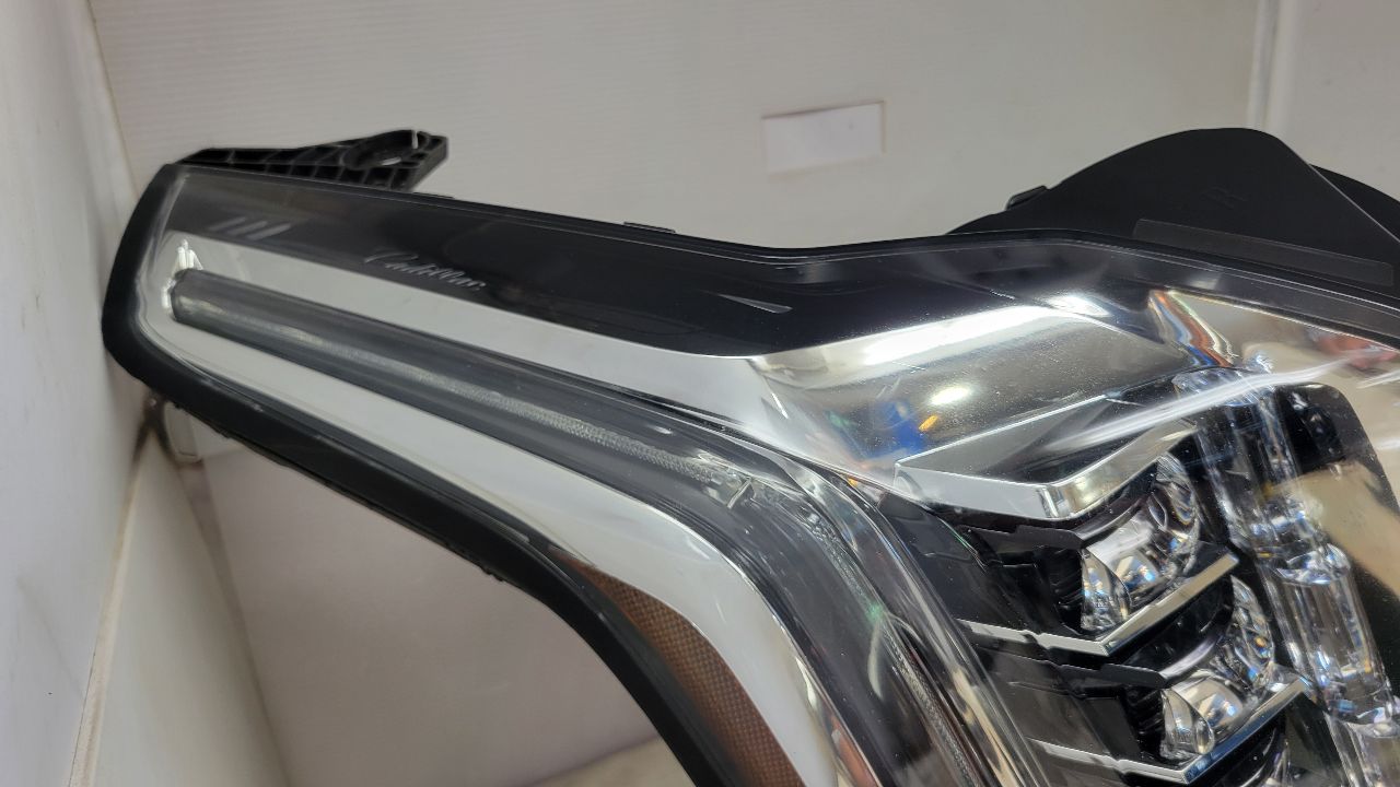 2019 ESCALADE RH HEADLAMP TOP TAB REPAIRED 29580 - image 8