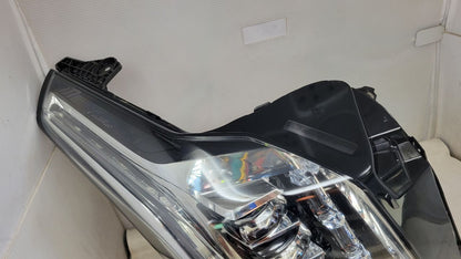 2019 ESCALADE RH HEADLAMP TOP TAB REPAIRED 29580 - image 9