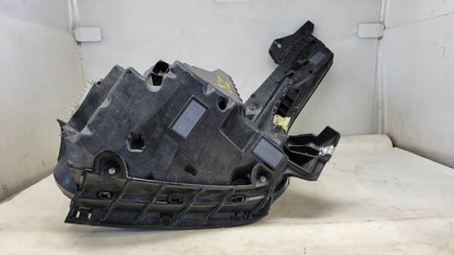 2019 ESCALADE RH HEADLAMP TOP TAB REPAIRED 29580 - image 4
