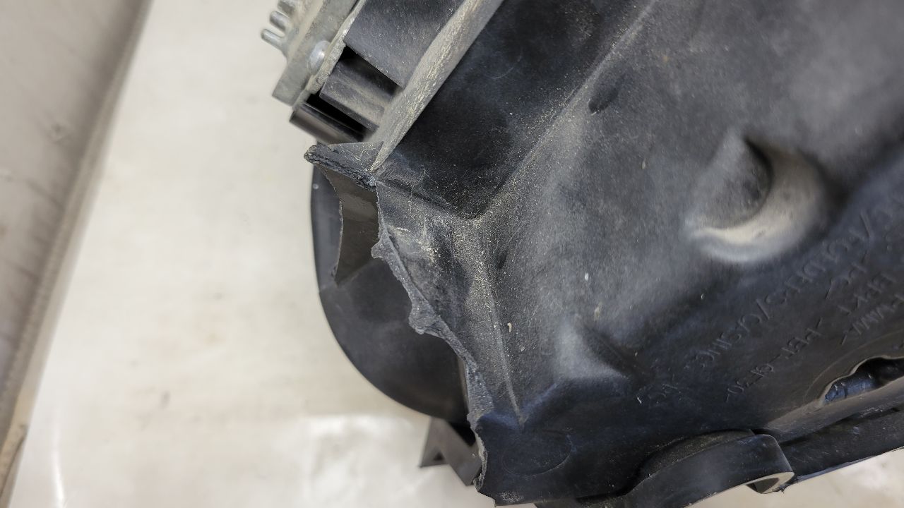 2019 ESCALADE RH HEADLAMP TOP TAB REPAIRED 29580 - image 6