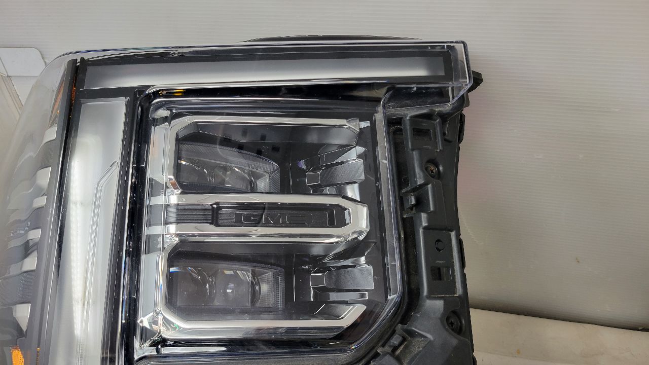 2023 SIERRA150 RH HEADLIGHT 2 TABS REPAIRED 29581 - image 5
