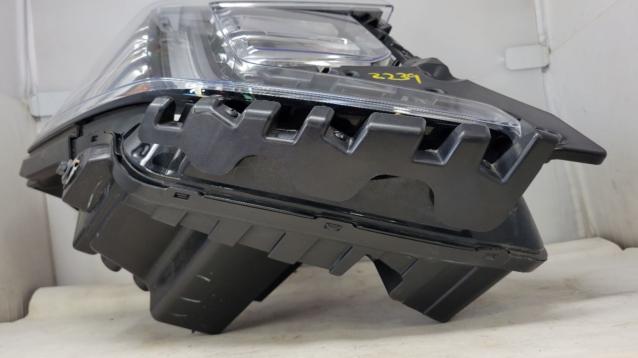 2023 SIERRA150 RH HEADLIGHT 2 TABS REPAIRED 29581 - image 6
