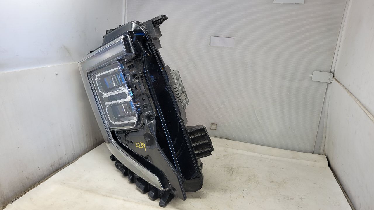 2023 SIERRA150 RH HEADLIGHT 2 TABS REPAIRED 29581 - image 7