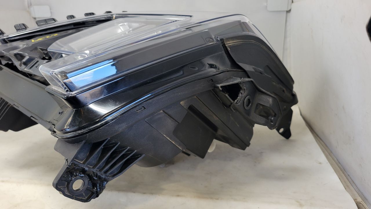 2023 SIERRA150 RH HEADLIGHT 2 TABS REPAIRED 29581 - image 11