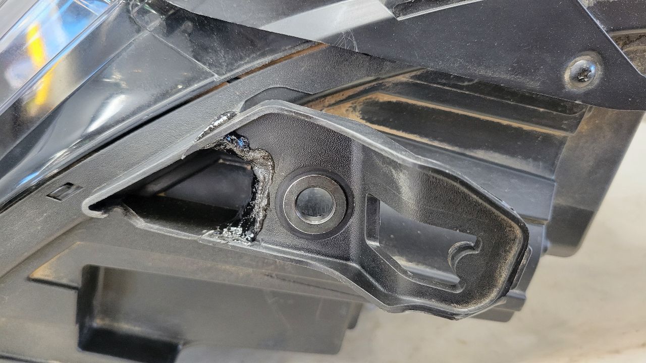 2023 SIERRA150 RH HEADLIGHT 2 TABS REPAIRED 29581 - image 12
