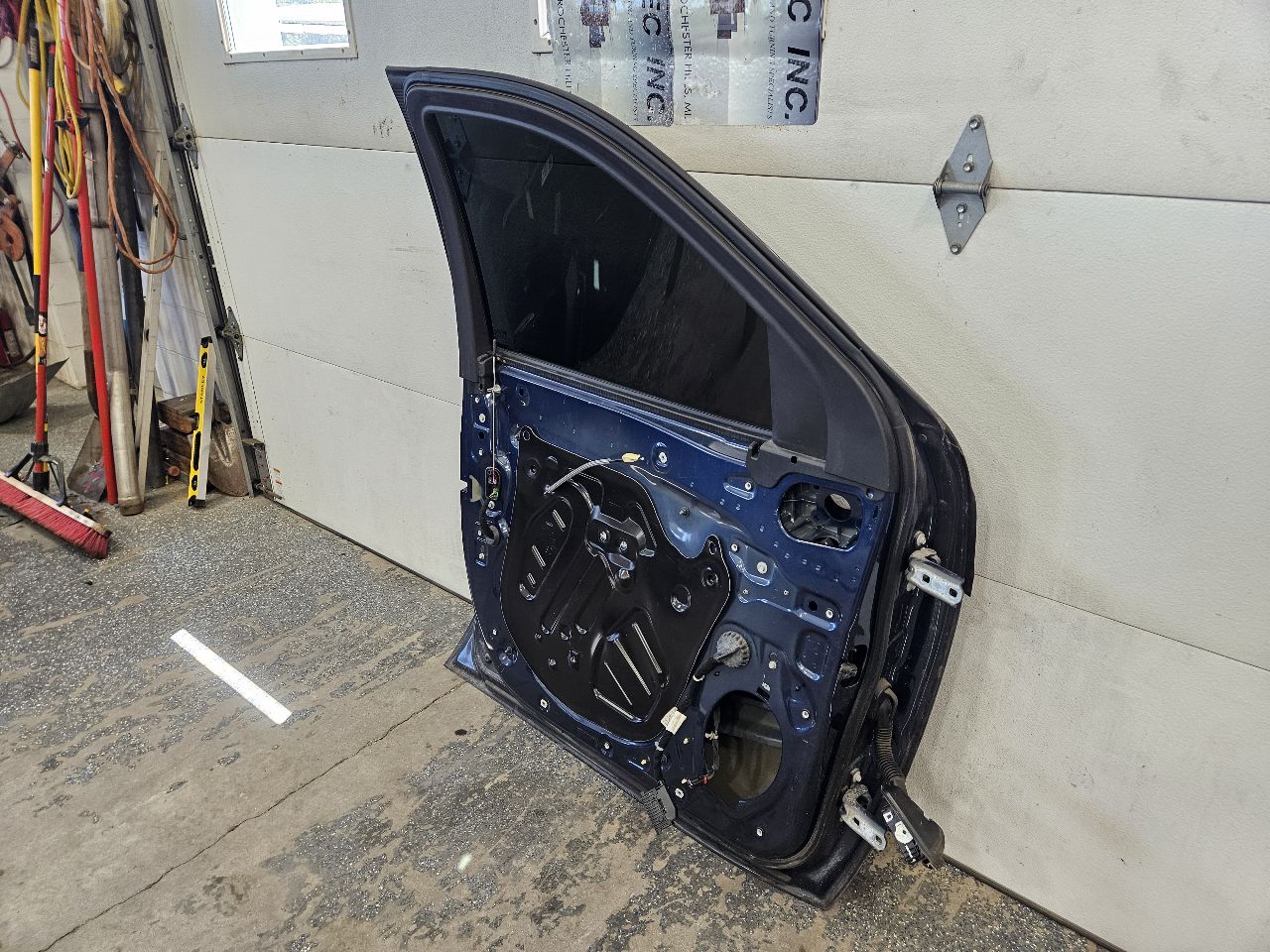 2019 SIERRA150 LH FRONT DOOR BLUE GA0 000 29584 - image 8