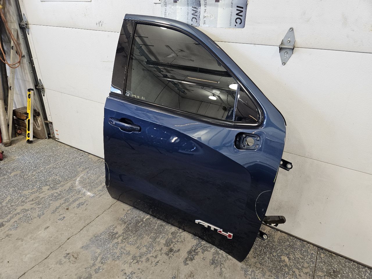 2019 SIERRA150 RH FRONT DOOR BLUE GA0 6D1 4D1 29585 - image 3