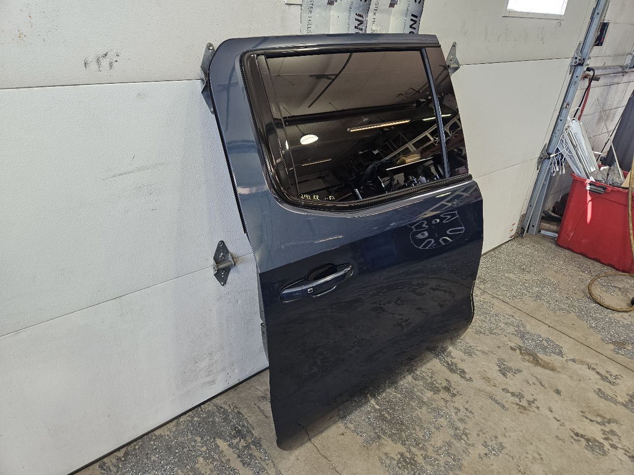 2019 SIERRA150 RH REAR DOOR BLUE GA0 CREW CAB 29586 - image 5