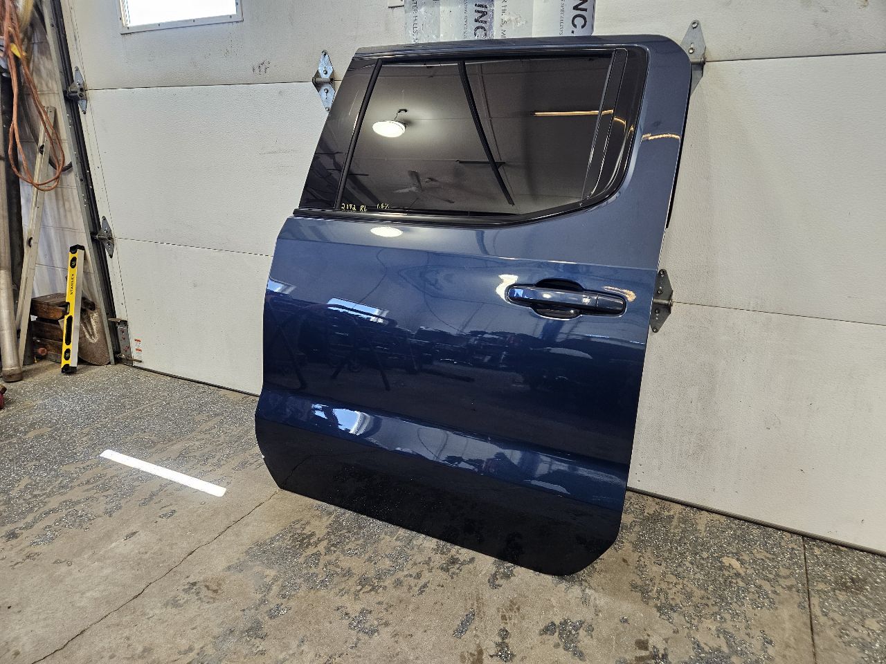 2019 SIERRA150 LH REAR DOOR CREW CAB BLUE GA0 000 29587 - image 3
