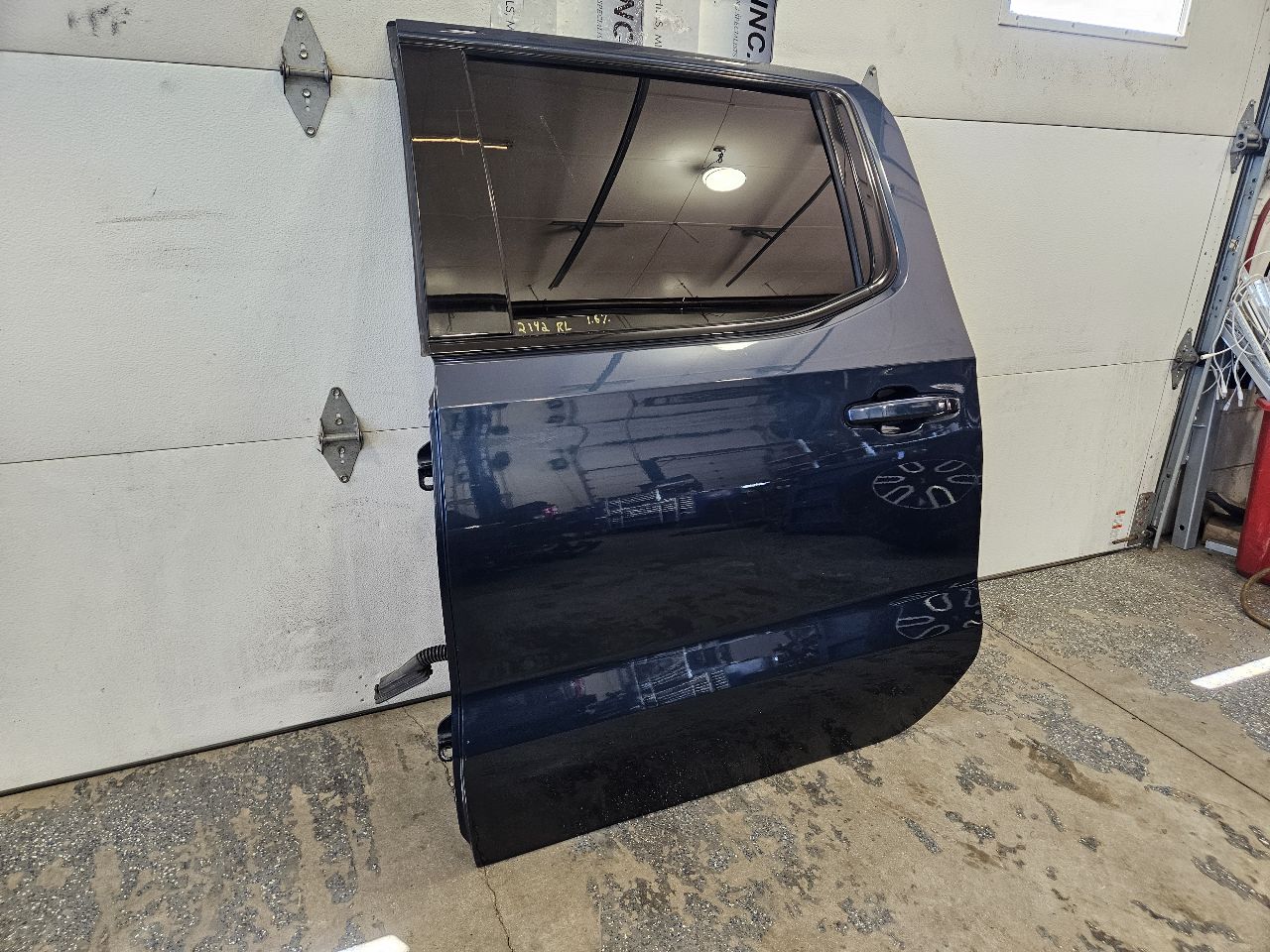 2019 SIERRA150 LH REAR DOOR CREW CAB BLUE GA0 000 29587 - image 5