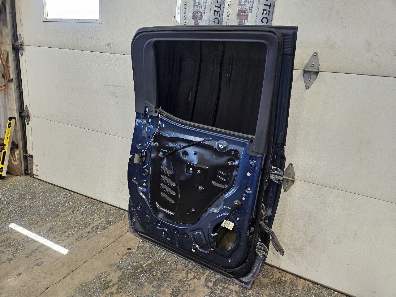 2019 SIERRA150 LH REAR DOOR CREW CAB BLUE GA0 000 29587 - image 10