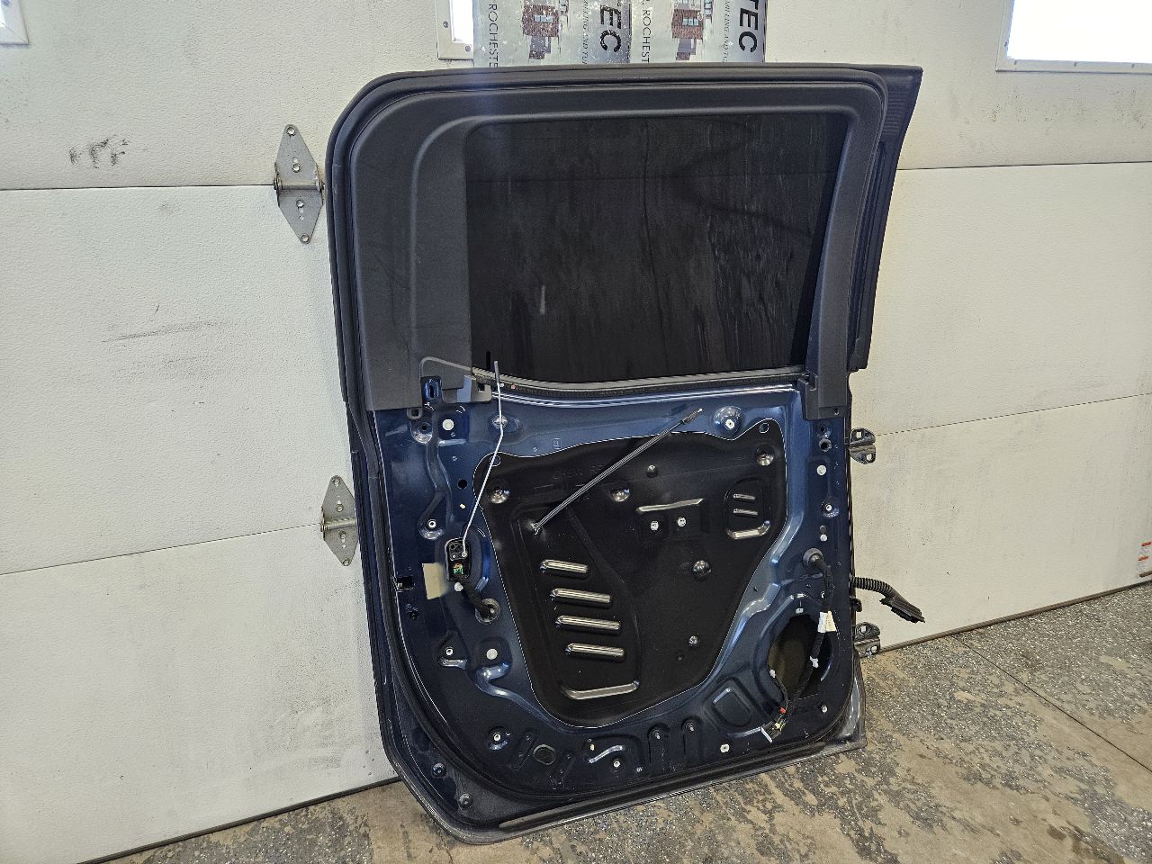 2019 SIERRA150 LH REAR DOOR CREW CAB BLUE GA0 000 29587 - image 12