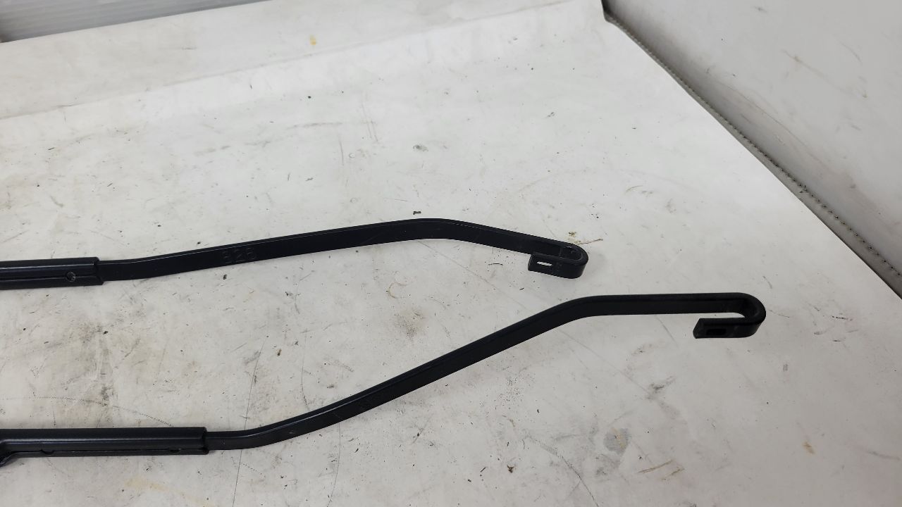 2019 SIERRA150 FRONT WINDSHIELD WIPER ARMS PAIR 29588 - image 8