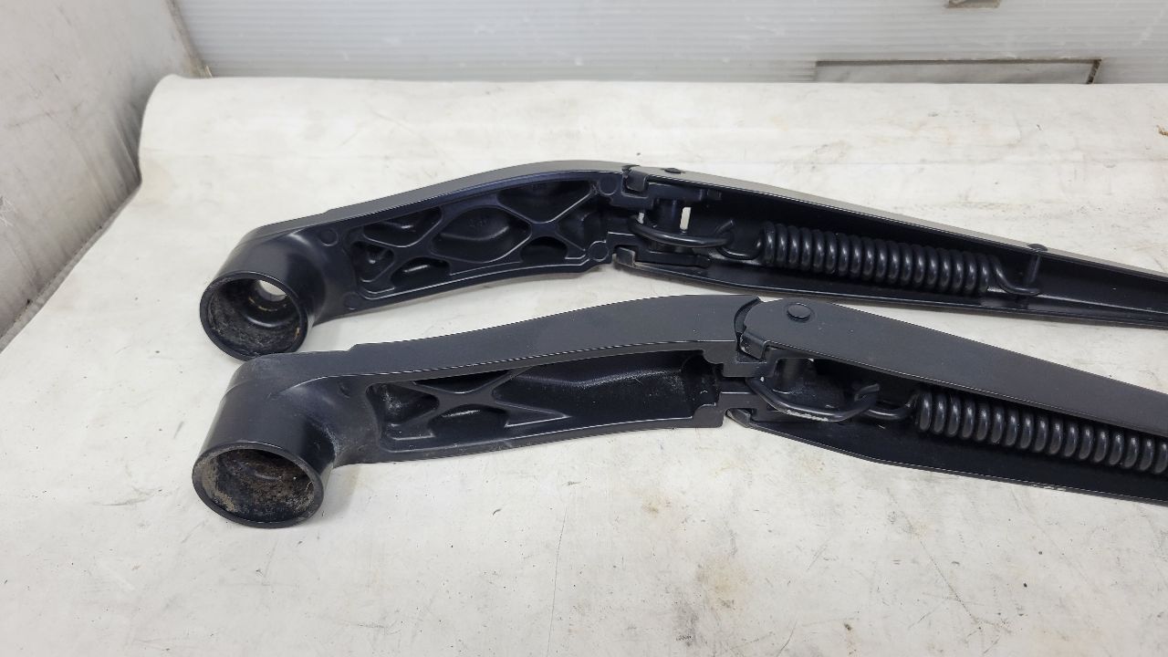 2019 SIERRA150 FRONT WINDSHIELD WIPER ARMS PAIR 29588 - image 10