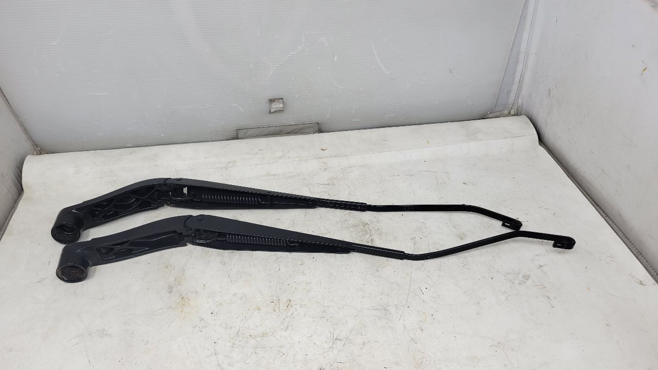 2019 SIERRA150 FRONT WINDSHIELD WIPER ARMS PAIR 29588 - image 11