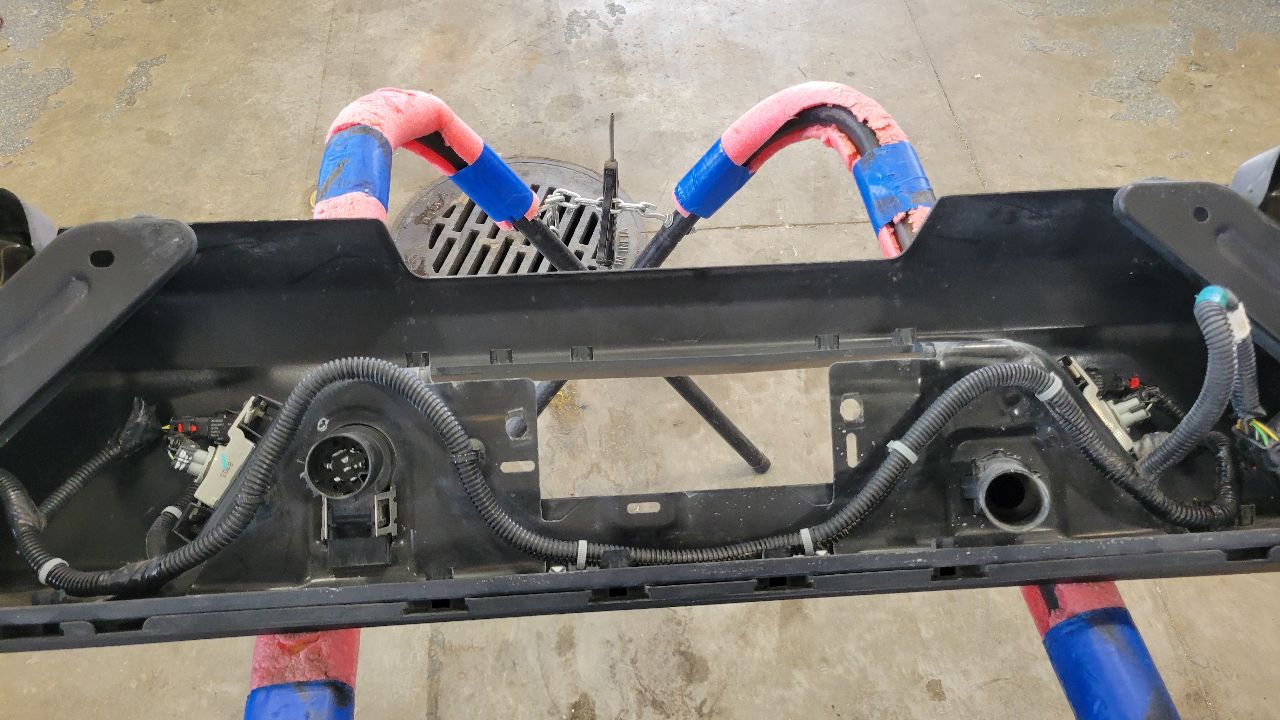 2019 SIERRA REAR BUMPER BLUE GA0 COMPLETE 29593 - image 2
