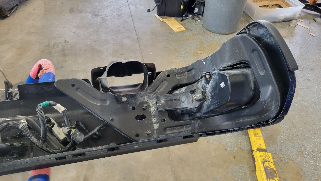 2019 SIERRA REAR BUMPER BLUE GA0 COMPLETE 29593 - image 3