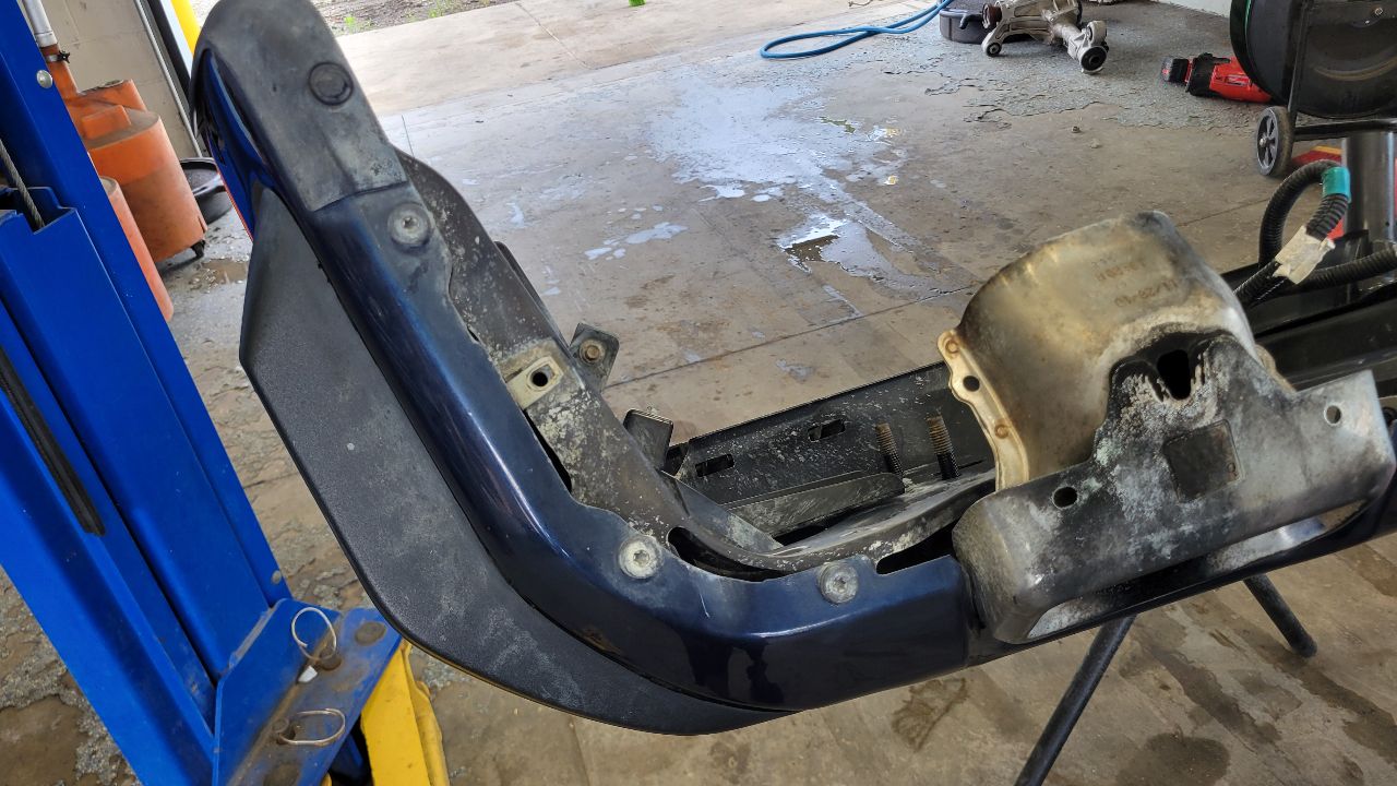 2019 SIERRA REAR BUMPER BLUE GA0 COMPLETE 29593 - image 4