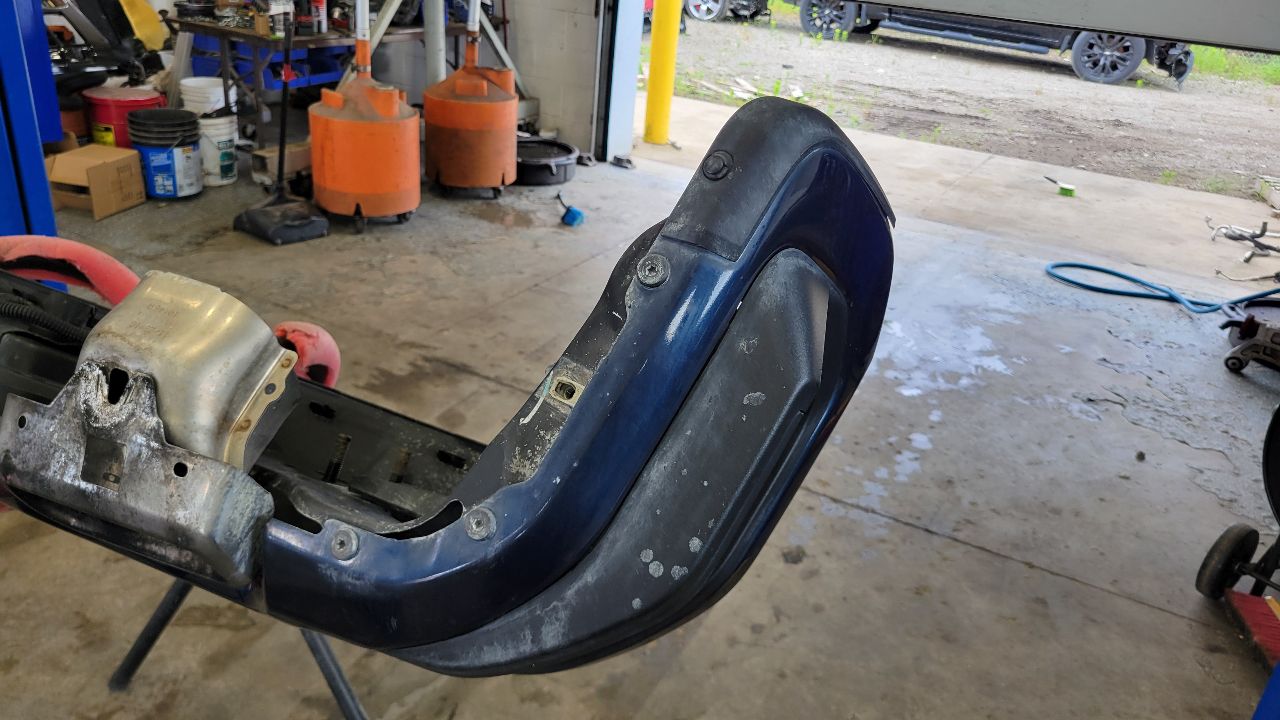 2019 SIERRA REAR BUMPER BLUE GA0 COMPLETE 29593 - image 5
