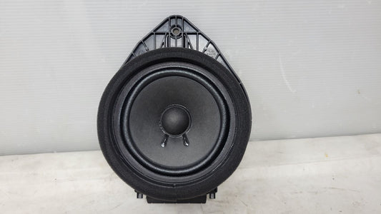 2019 SIERRA150 REAR DOOR BOSE SPEAKER 84584302 29594 - image 1