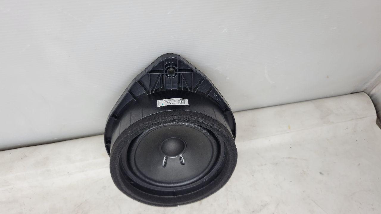 2019 SIERRA150 REAR DOOR BOSE SPEAKER 84584302 29594 - image 2