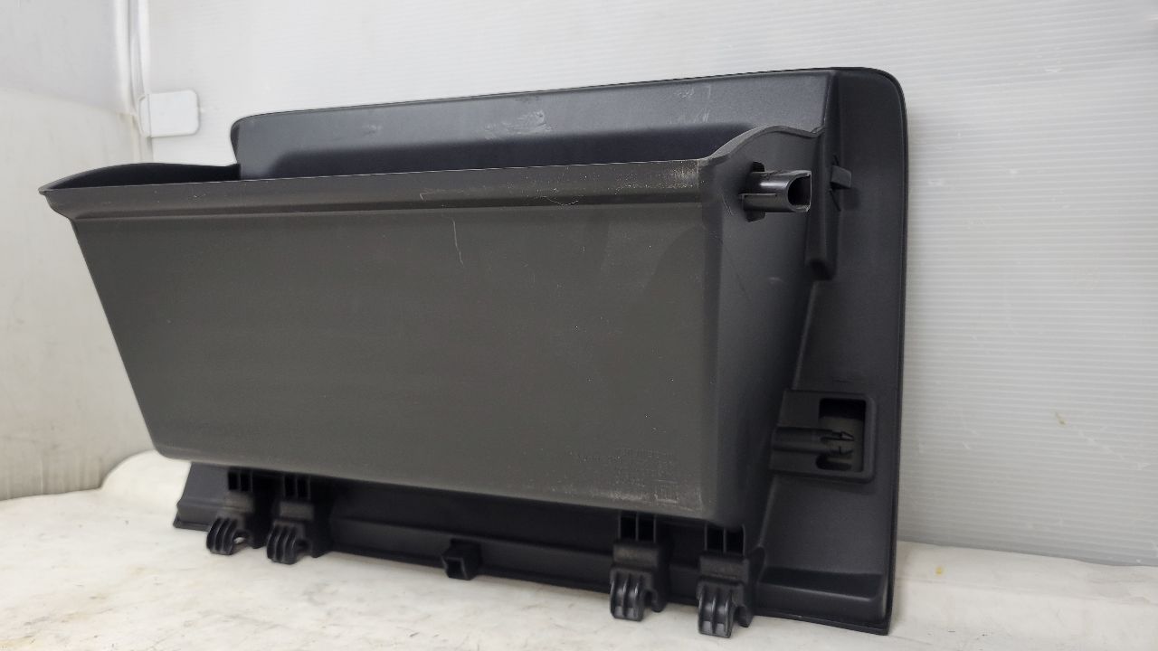 2019 SIERRA150 LOWER GLOVE BOX BLACK 84093881 29613 - image 13