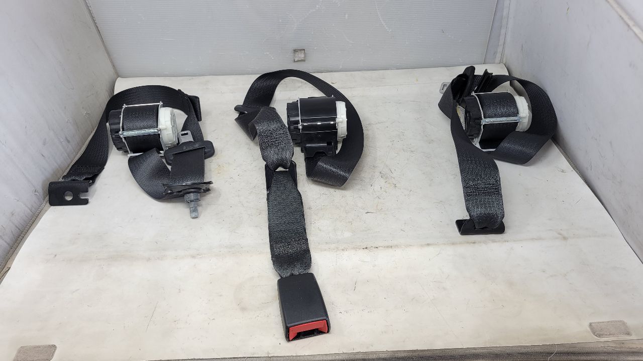 2019 SIERRA150 REAR SEAT BELTS SET OF 3 LH RH CENTE 29618 - image 1