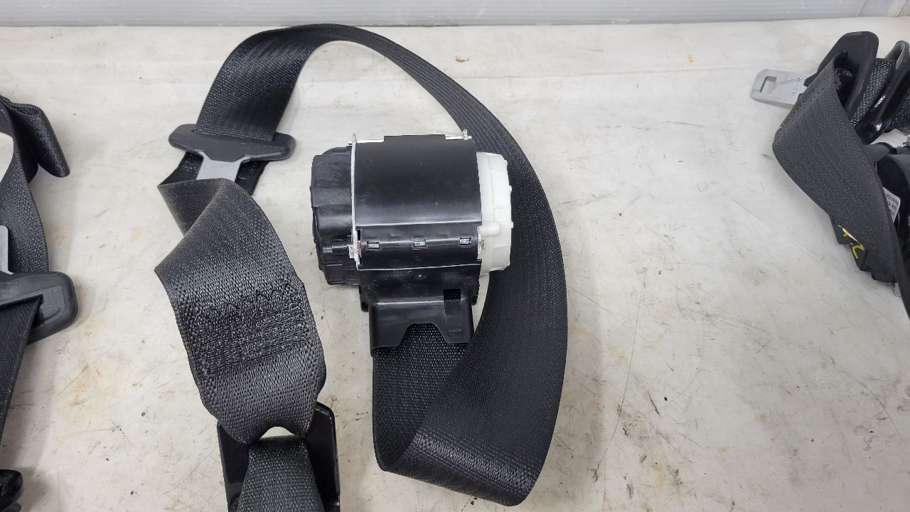 2019 SIERRA150 REAR SEAT BELTS SET OF 3 LH RH CENTE 29618 - image 5