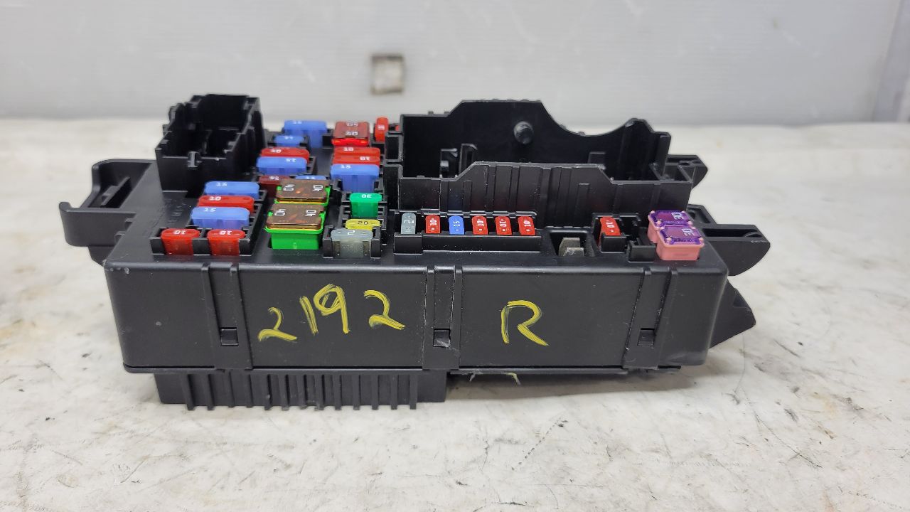 2019 SIERRA150 RH DASH CABIN FUSE BOX 84497658 29627 - image 2