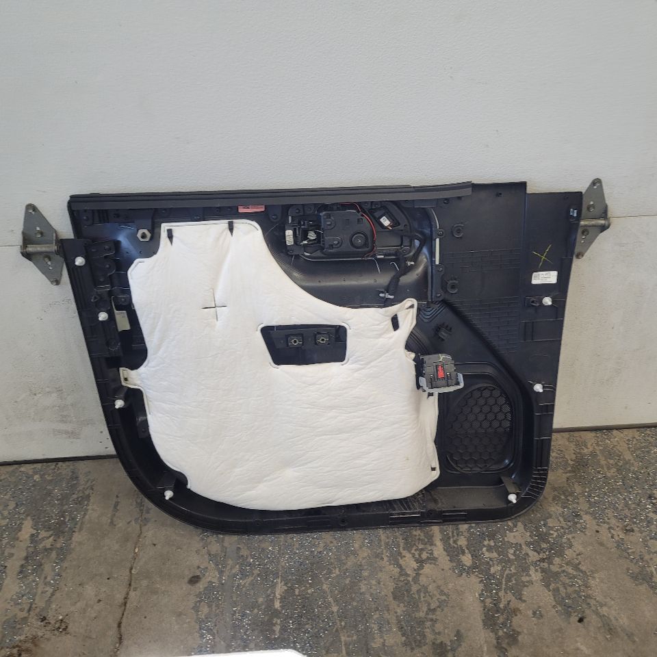 2019 SIERRA150 AT4 FRONT RH DOOR TRIM PANEL BLACK 29638 - image 5