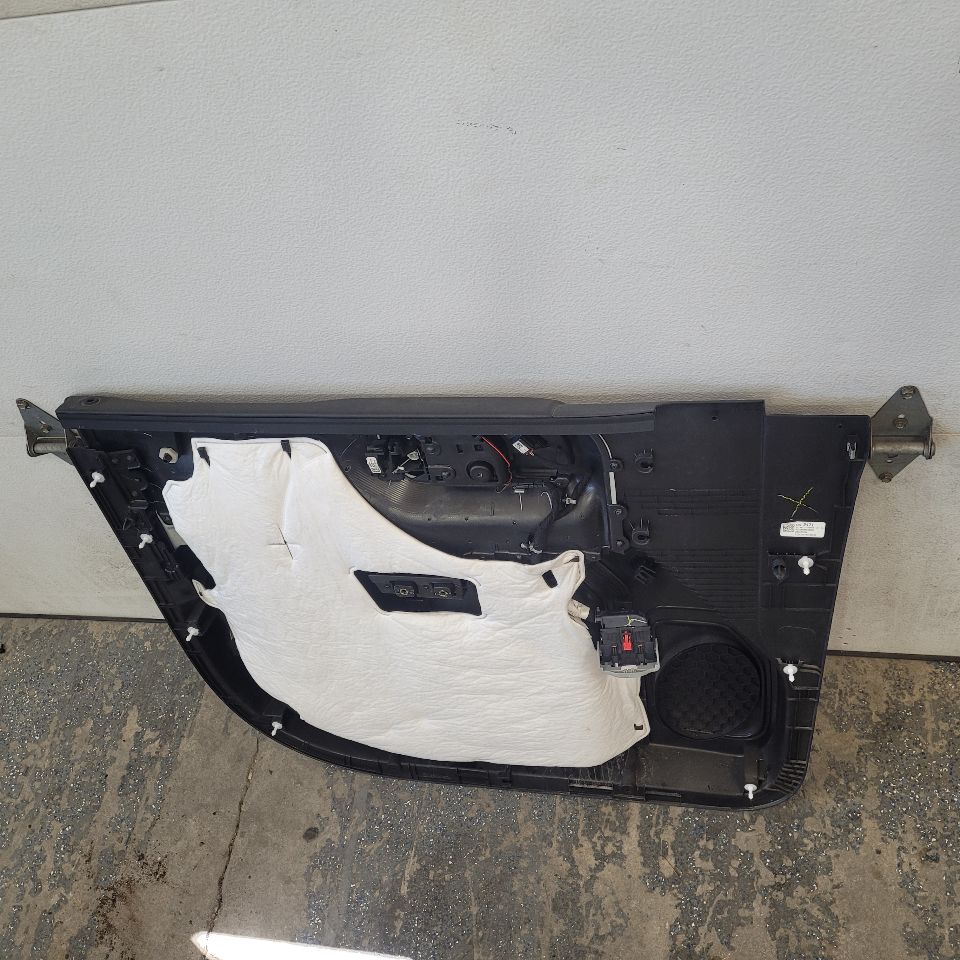 2019 SIERRA150 AT4 FRONT RH DOOR TRIM PANEL BLACK 29638 - image 8