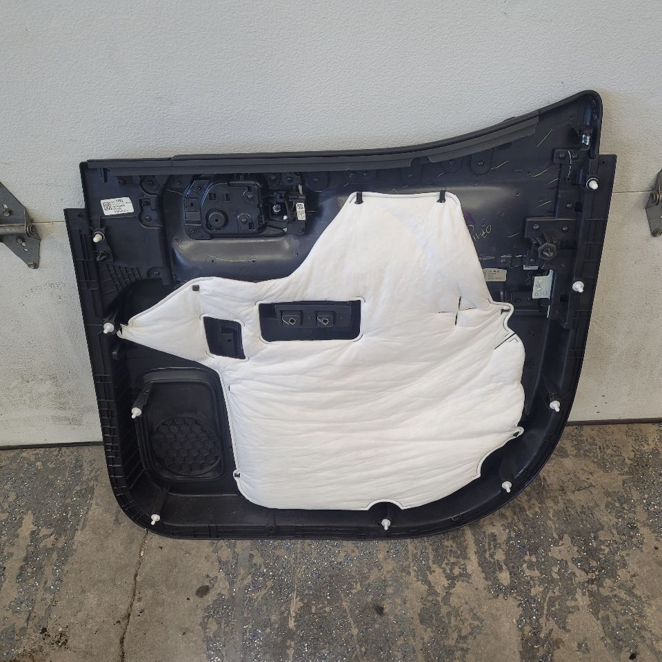2019 SIERRA150 AT4 REAR LH DRIVER DOOR TRIM PANEL 29639 - image 5