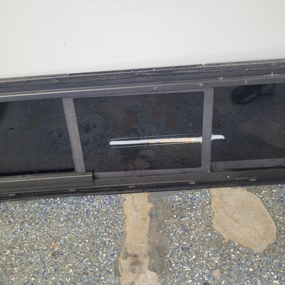 2019 SIERRA150 OEM SLIDING BACK GLASS ON SHELF 29661 - image 14
