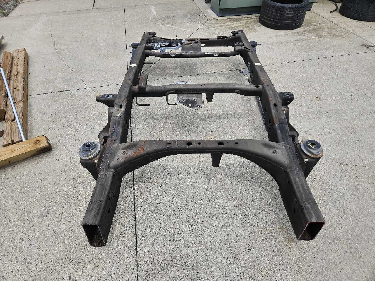 2019 SIERRA150 REAR FRAME 1/2 CUT ONLY 29685 - image 1