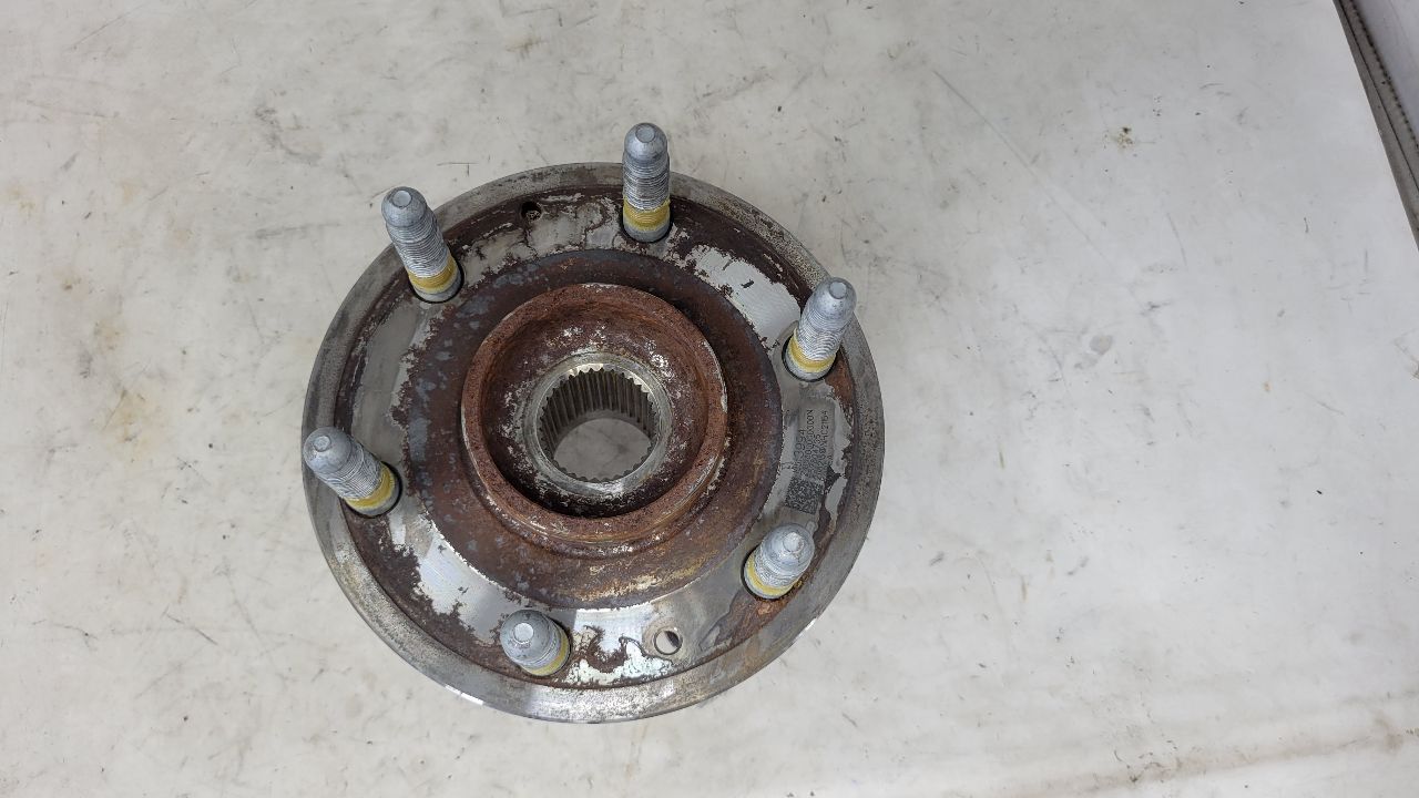 2019 SIERRA150 OEM FRONT WHEEL HUB 4WD 55K MI 29690 - image 1