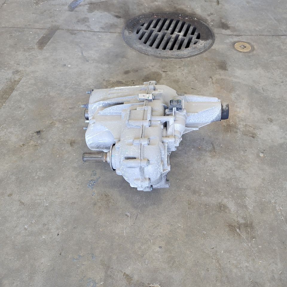 2019 SIERRA150 TRANSFER CASE 2 SPEED 84554624 55K 29696 - image 1