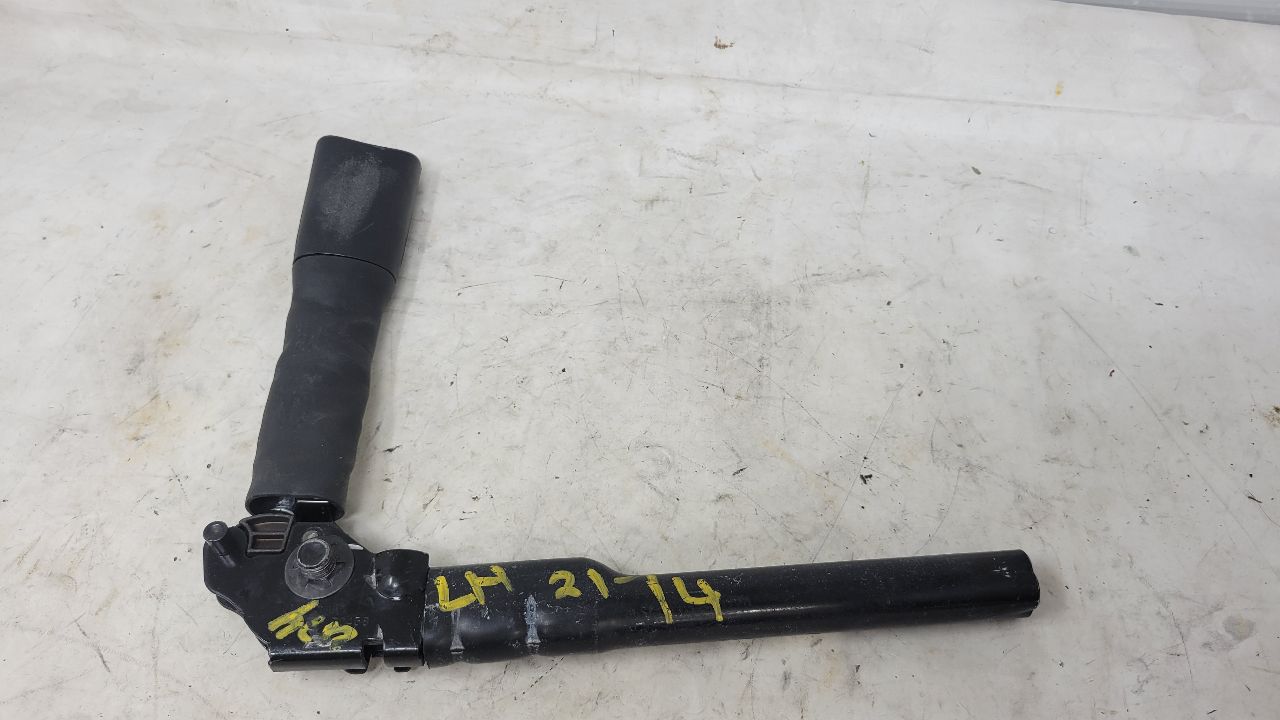 2017 ESCALADE LH DRIVER FRONT SEATBELT TENSIONER 29717 - image 1